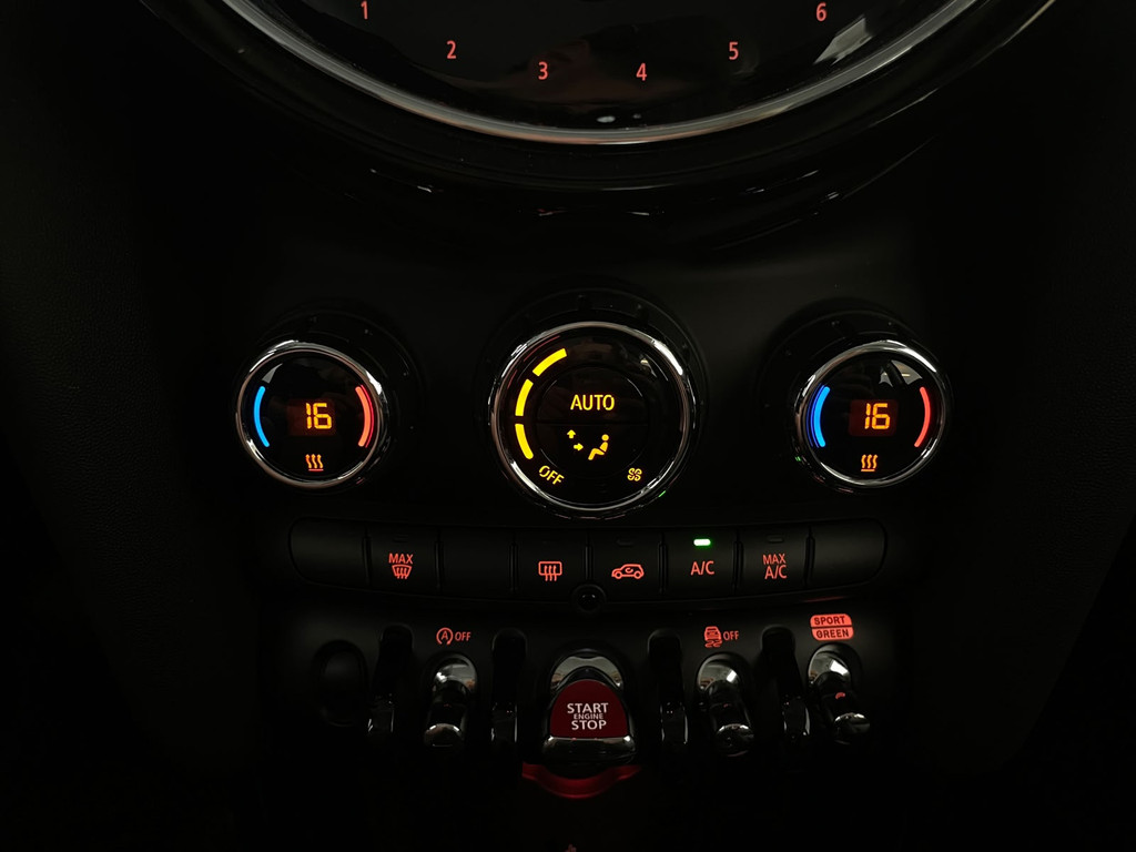 53567074-32.jpg